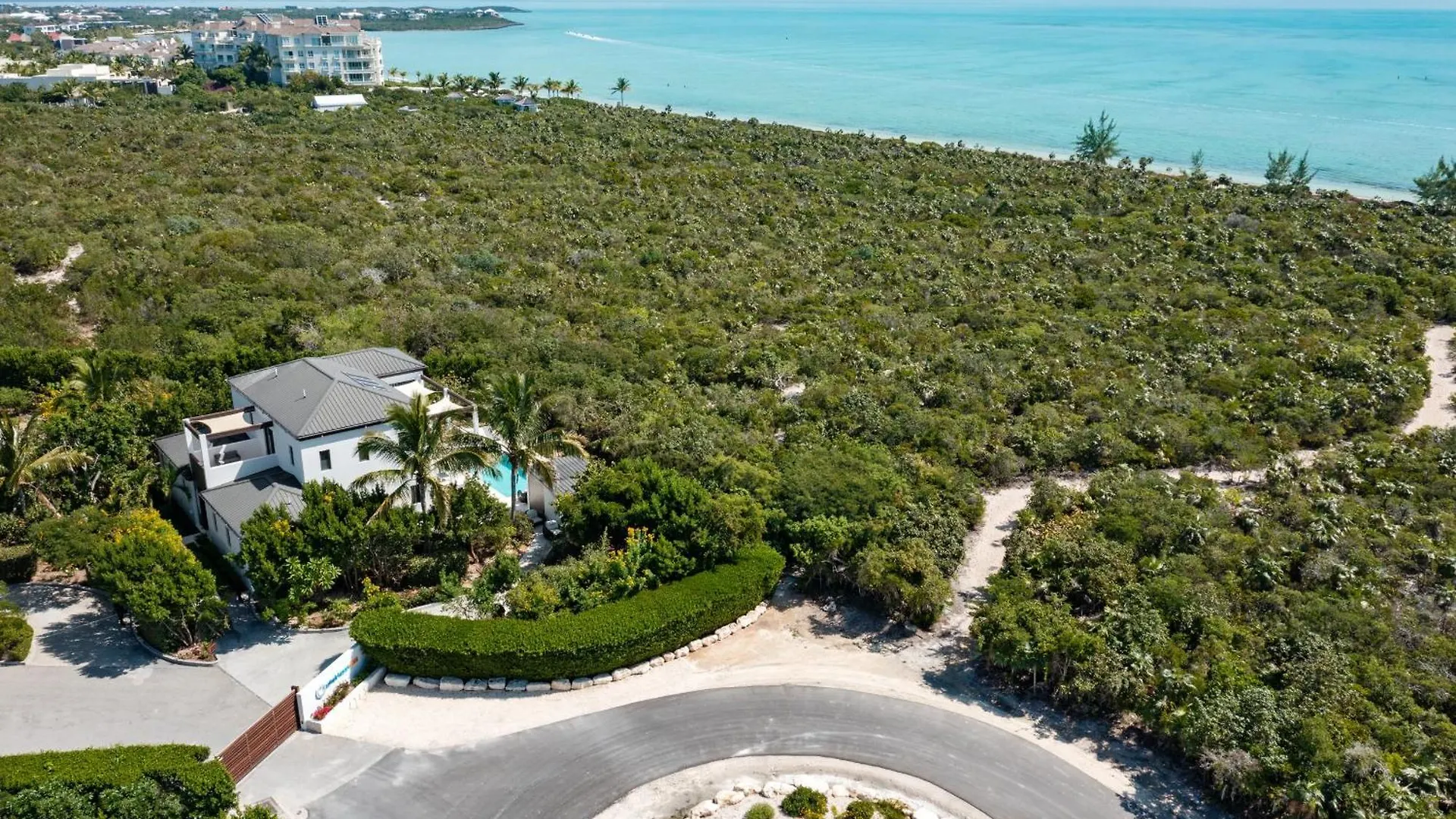 Alize Villa - 4 Bedroom Ocean View Long Bay