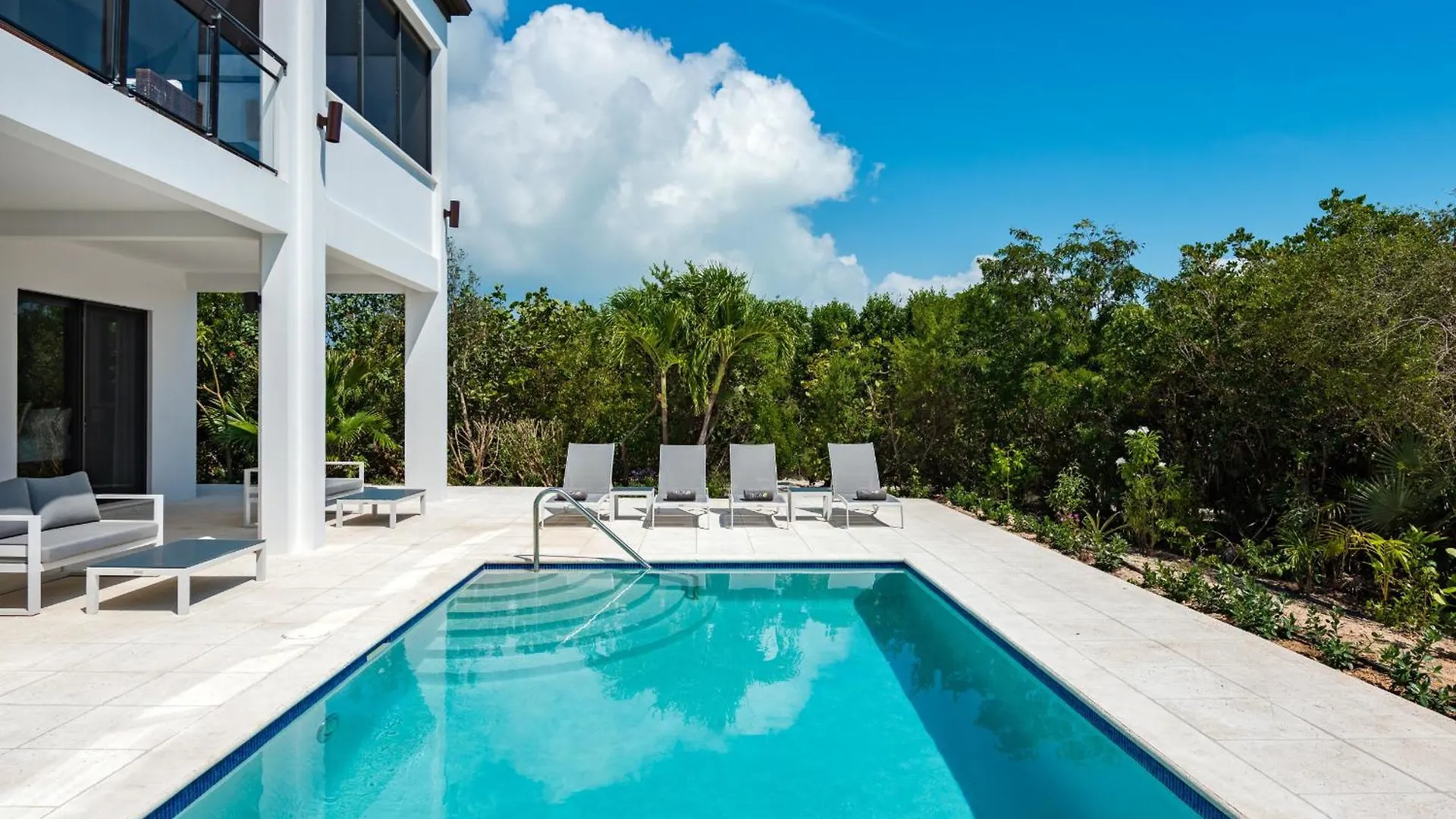 Alize Villa - 4 Bedroom Ocean View Long Bay